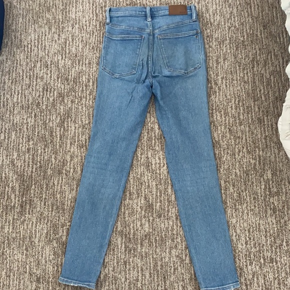 Madewell 10" High-Rise Skinny Jeans in Annapolis Wash - Picture 2 of 3